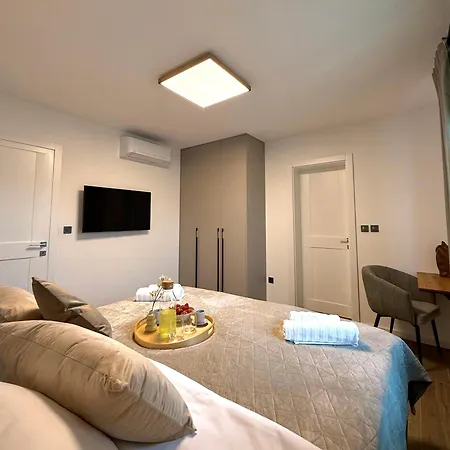 Solum 72 Villa