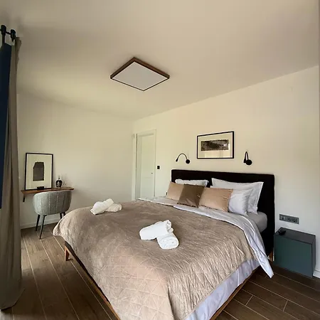Solum 72 Villa